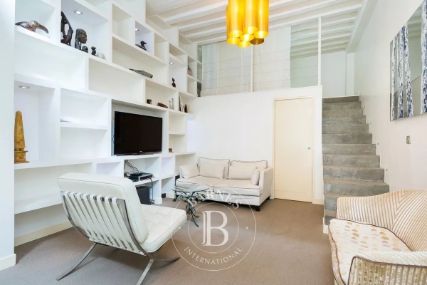 Maison de luxe à louer à Paris 15Ème, 2 350 €, Photo 2