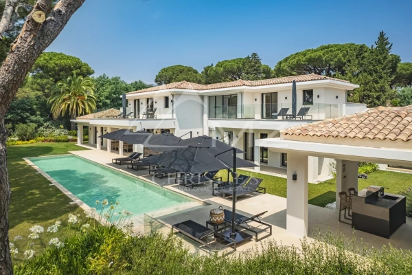 Maison de luxe à louer à Saint-Tropez, 62 450 €, Photo 1