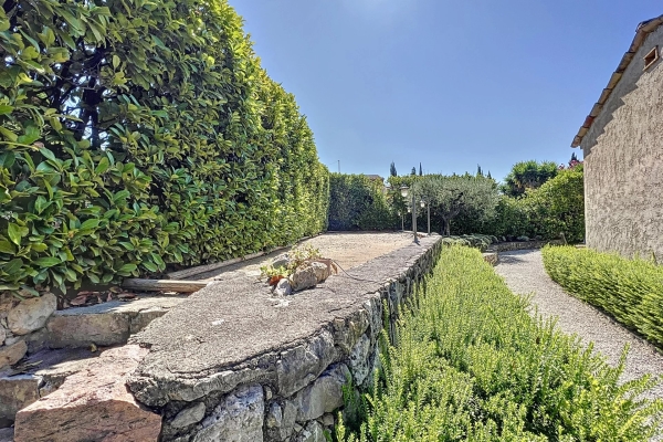Luxury House for rental in Mougins, 7 900 €, Photo 5
