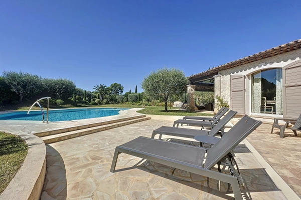 Luxury House for rental in Mougins, 7 900 €, Photo 7