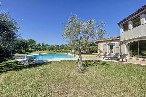 Maison de luxe à louer à Mougins, 7 900 €, Photo 7