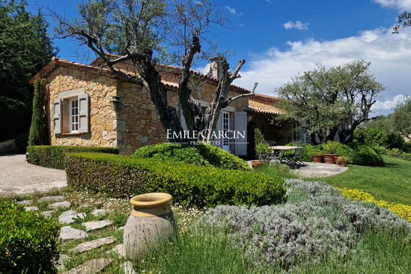 Maison de luxe à vendre à Mougins, 2 400 000 €, Photo 1