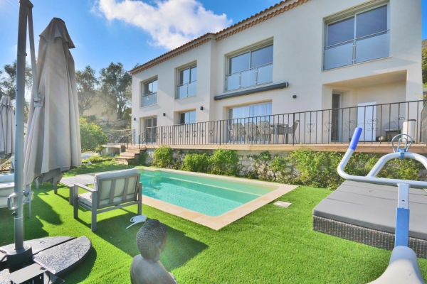 Maison de luxe à vendre à Cannes, 880 000 €, Photo 1