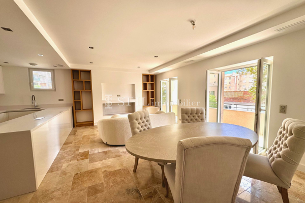 Luxury Apartment for sale in Sainte-Maxime, 790 000 €, Photo 2