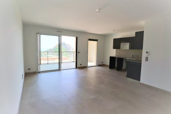 Luxury Apartment for rental in Èze, 2 513 €, Photo 4