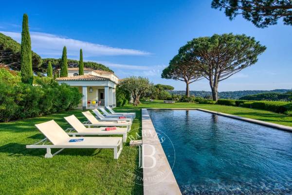 Luxury Seaside Villa Vacation Rentals in Saint-Tropez