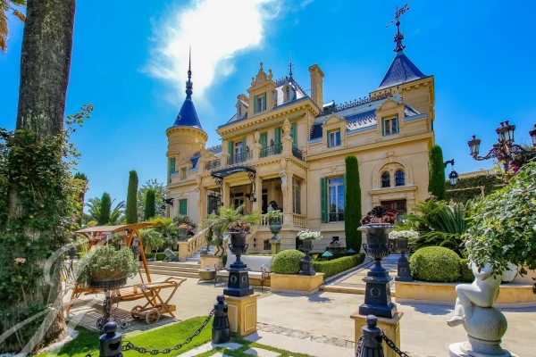 Maison de luxe à vendre à Antibes, 26 000 000 €, Photo 2
