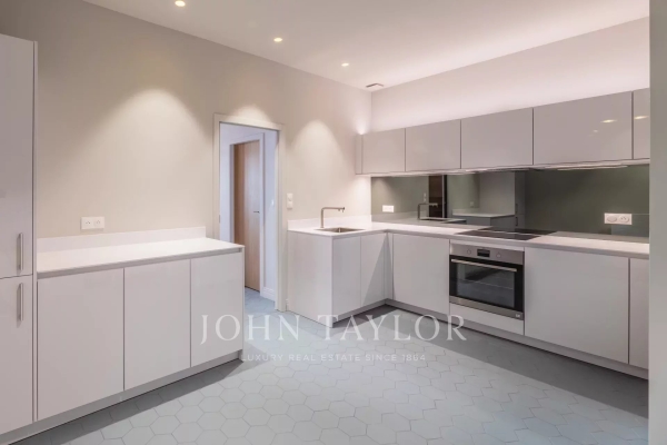 Luxury Apartment for sale in Bordeaux, 895 000 €, Photo 6