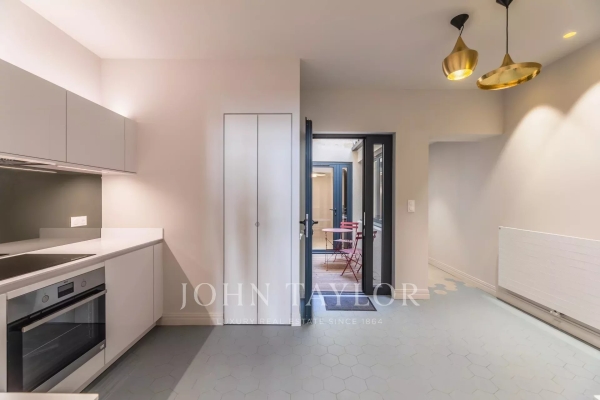 Luxury Apartment for sale in Bordeaux, 895 000 €, Photo 7