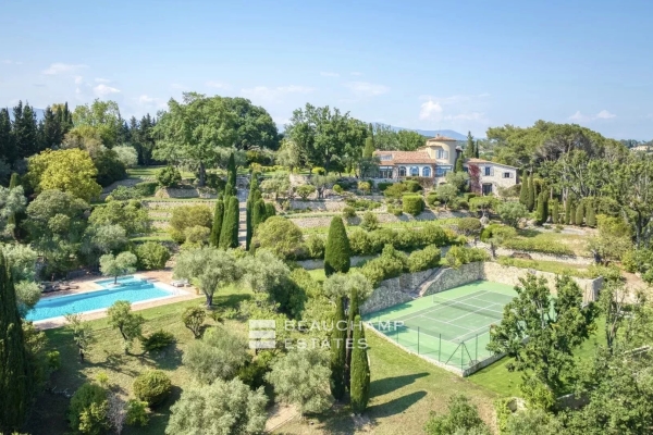 Maison de luxe à louer à Mougins, 39 500 €, Photo 1
