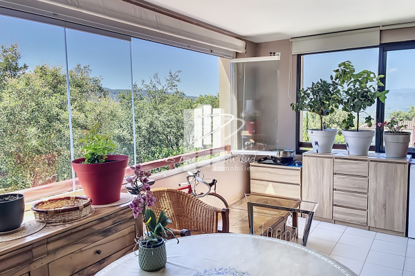 Appartement de luxe à vendre à Roquebrune-sur-Argens, 250 000 €, Photo 2