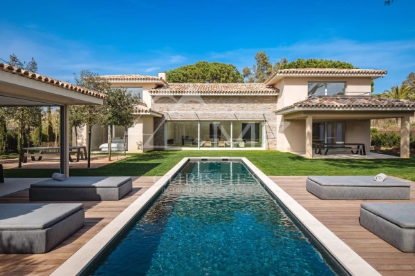 Luxury House for rental in Saint-Tropez, 27 500 €, Photo 1