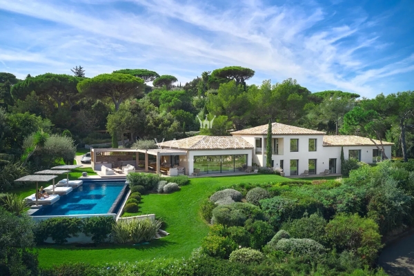 Maison de luxe à louer à Saint-Tropez, 37 500 €, Photo 1