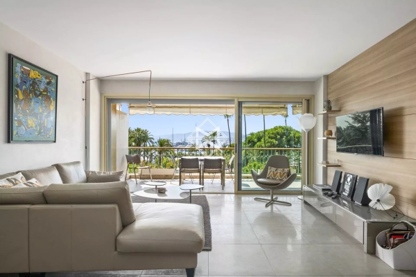 Appartement de luxe à louer à Cannes, 3 500 €, Photo 1