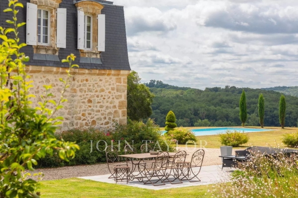 Luxury House for sale in Bordeaux, 2 300 000 €, Photo 1