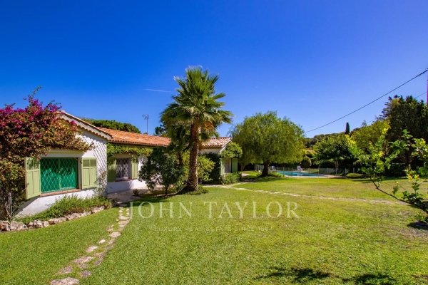 Luxury House for sale in Cap d'Antibes, 2 390 000 €, Photo 2