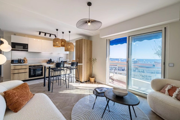 Appartement de luxe à louer à Cannes, 1 600 €, Photo 1