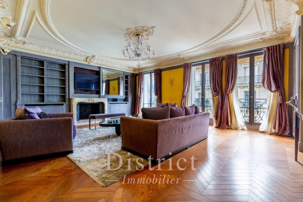 Faubourg Saint-Honoré Apartment for Sale