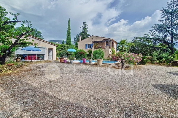 Luxury House for sale in Peymeinade, 695 000 €, Photo 1