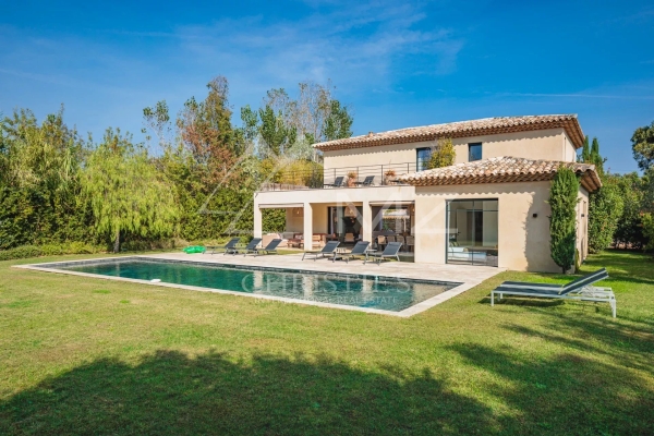 Maison de luxe à louer à Saint-Tropez, 15 850 €, Photo 1