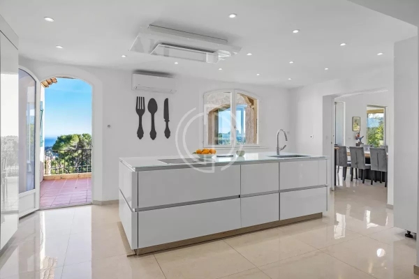 Maison de luxe à vendre à Cannes, 1 590 000 €, Photo 4
