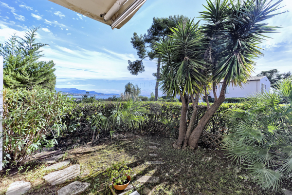 Property Villeneuve-Loubet : 28 houses for sale