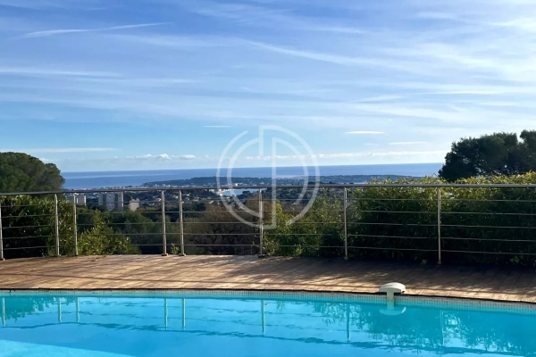 Maison de luxe à vendre à Le Golfe Juan, 1 590 000 €, Photo 1