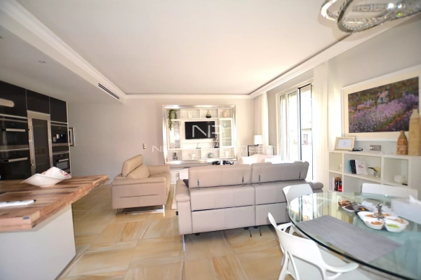 Luxury Apartment for sale in Cannes, 2 200 000 €, Photo 1