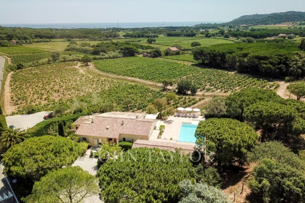 Maison de luxe à louer à Ramatuelle, 21 250 €, Photo 1