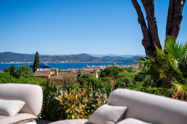Luxury House for rental in Saint-Tropez, 18 750 €, Photo 1