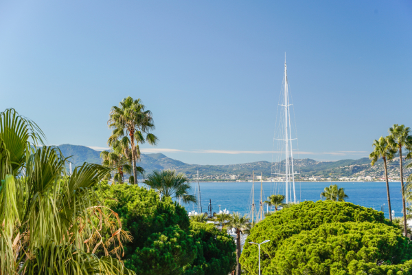 Luxury Apartment for sale in Cannes, 775 000 €, Photo 1