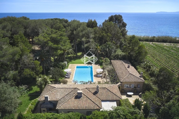 Maison de luxe à louer à La Croix-Valmer, 21 000 €, Photo 1