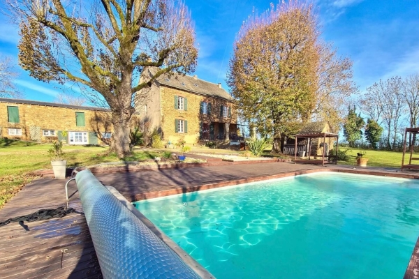 Maison de luxe à vendre à Naucelle, 599 000 €, Photo 1