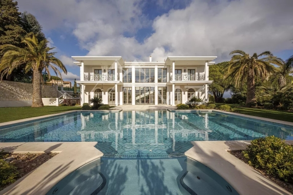 Maison de luxe à louer à Vallauris, 60 000 €, Photo 1
