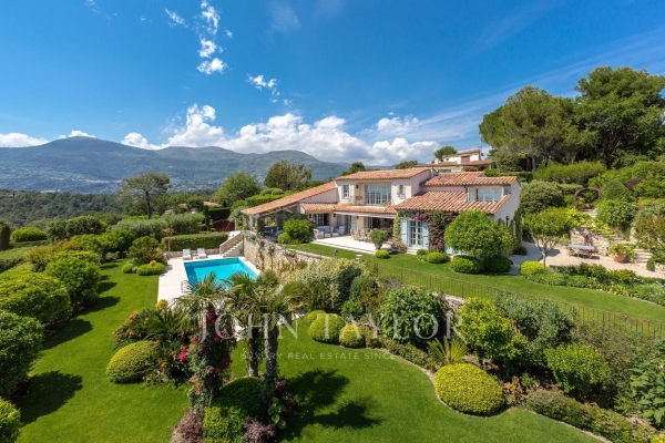 Maison de luxe à louer à Saint-Paul-de-Vence, 13 500 €, Photo 1