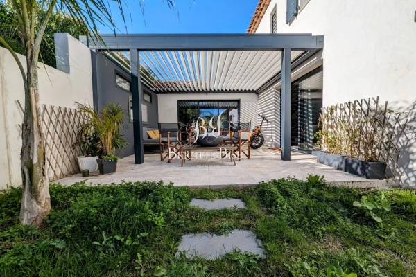 Luxury House for sale in Sainte-Maxime, 789 000 €, Photo 2