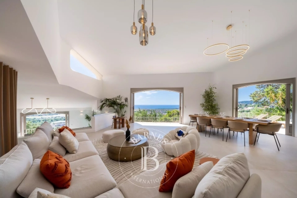 Maison de luxe à vendre à Mandelieu-la-Napoule, 1 990 000 €, Photo 1