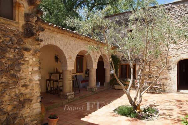 Luxury House for sale in Uzès, 695 000 €, Photo 2