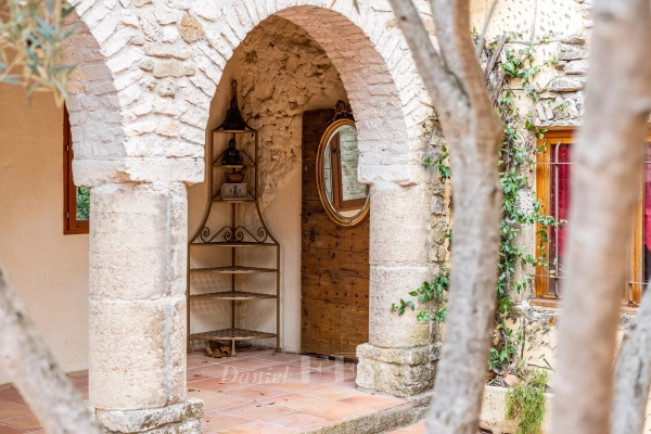 Luxury House for sale in Uzès, 695 000 €, Photo 3