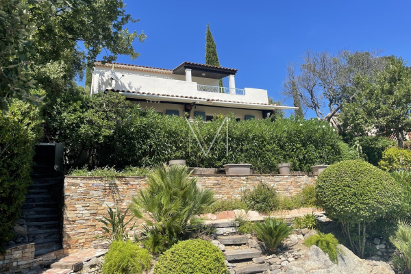 Maison de luxe à vendre à Plan-de-La-Tour, 735 000 €, Photo 2