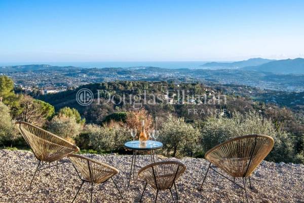 Maison de luxe à vendre à Châteauneuf-Grasse, 2 150 000 €, Photo 1
