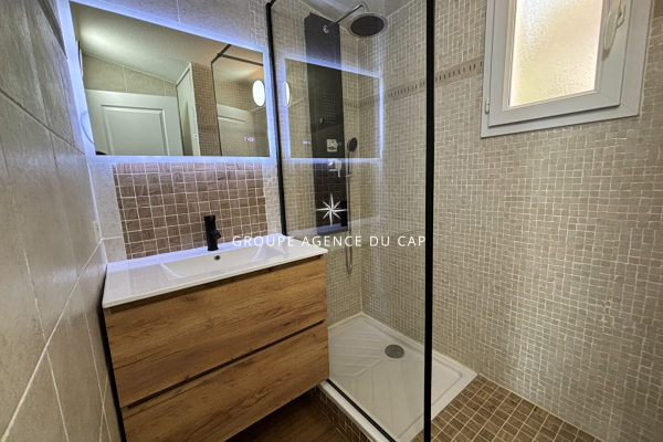 Luxury Apartment for sale in Saint-Aygulf, 329 000 €, Photo 7