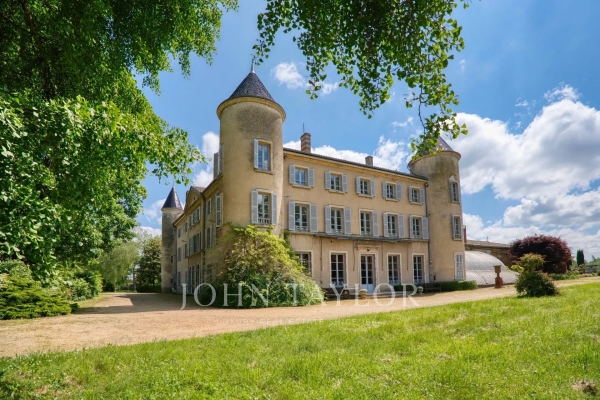 Luxury House for sale in Mâcon, 2 450 000 €, Photo 1