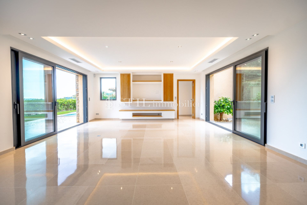 Luxury House for sale in Sainte-Maxime, 1 890 000 €, Photo 2