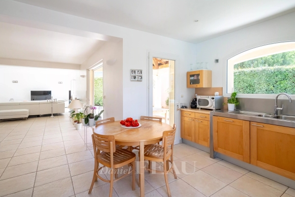 Maison de luxe à vendre à Saint-Cyr-sur-Mer, 1 080 000 €, Photo 4