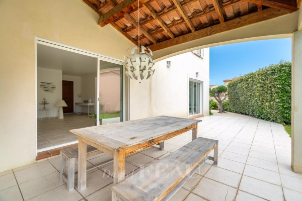 Maison de luxe à vendre à Saint-Cyr-sur-Mer, 1 080 000 €, Photo 5