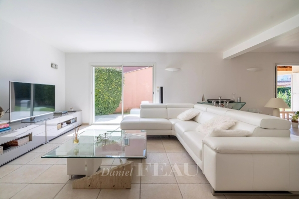 Maison de luxe à vendre à Saint-Cyr-sur-Mer, 1 080 000 €, Photo 6