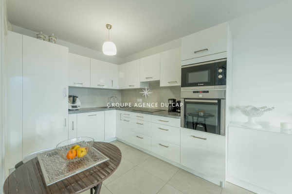 Appartement de luxe à vendre à Saint-Raphaël, 950 000 €, Photo 5