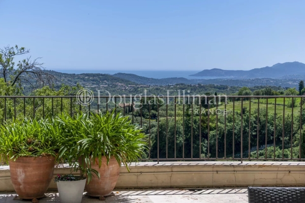 Appartement de luxe à vendre à Valbonne, 796 000 €, Photo 1