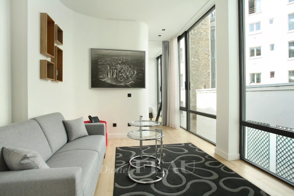 Appartement de luxe à louer à Paris 8ème, 2 300 €, Photo 1